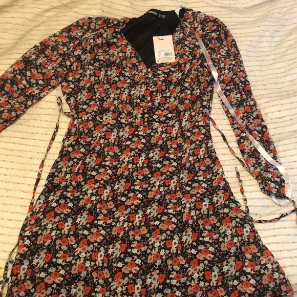 Pretty floral tea dress - Picture 2 of 3